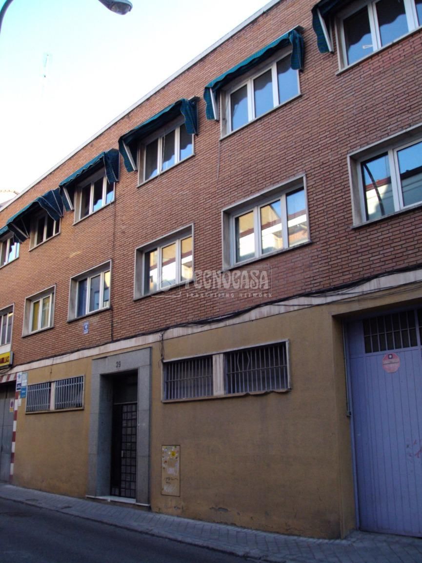 Exterior view of Building for sale in  Madrid Capital