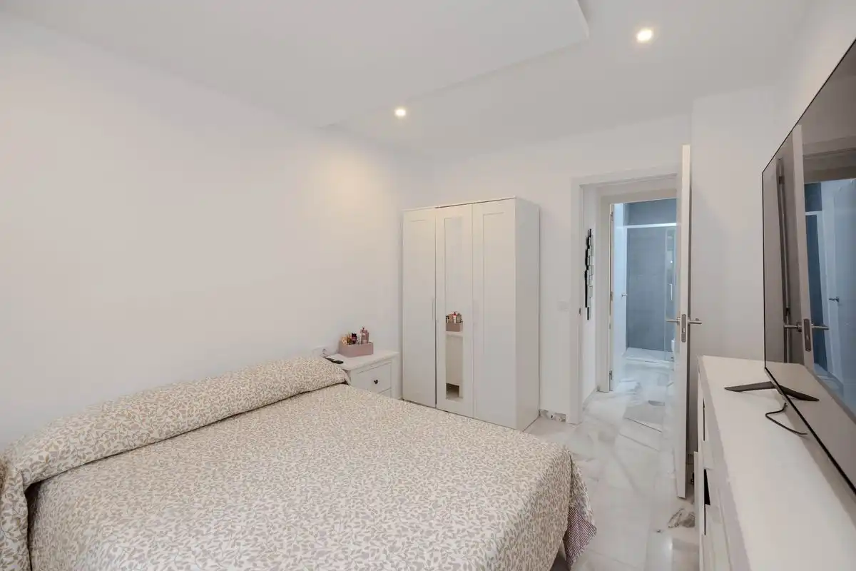 Habitación de Planta baja en venta en Torremolinos con Aire acondicionado, Calefacción y Jardín privado