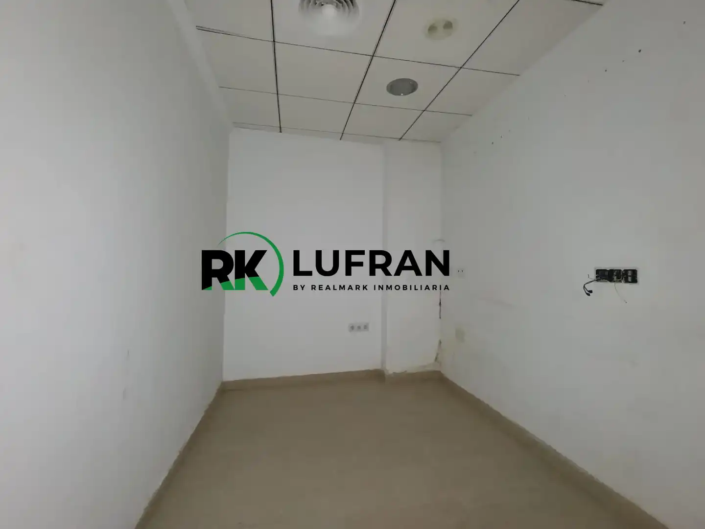 Local comercial en venta en Calle AAIUN, imagen 19