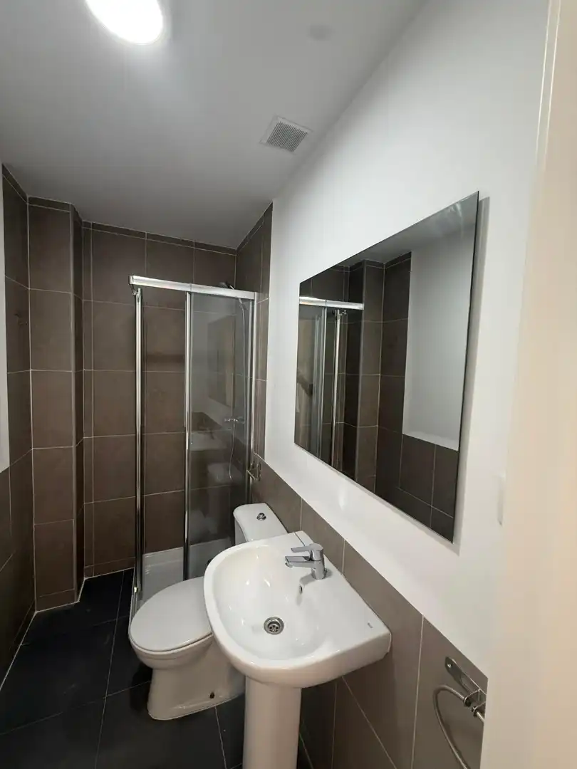 Baño de Piso de alquiler en Huerta de Valdecarábanos