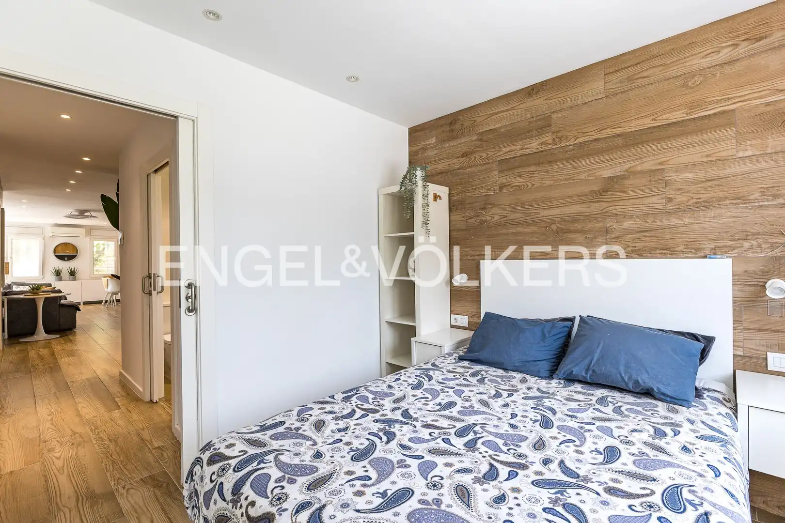 Habitación de Casa o chalet en venta en Vilanova i la Geltrú con Aire acondicionado, Calefacción y Jardín privado