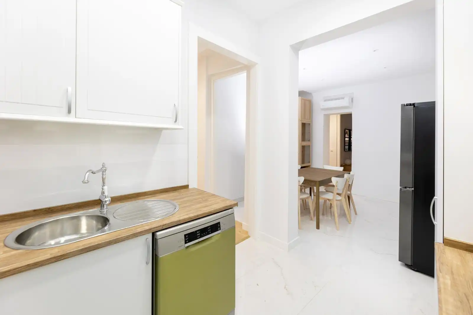 Kitchen of Apartments for rent in Granada  with Air Conditioner, Heating and Parquet flooring