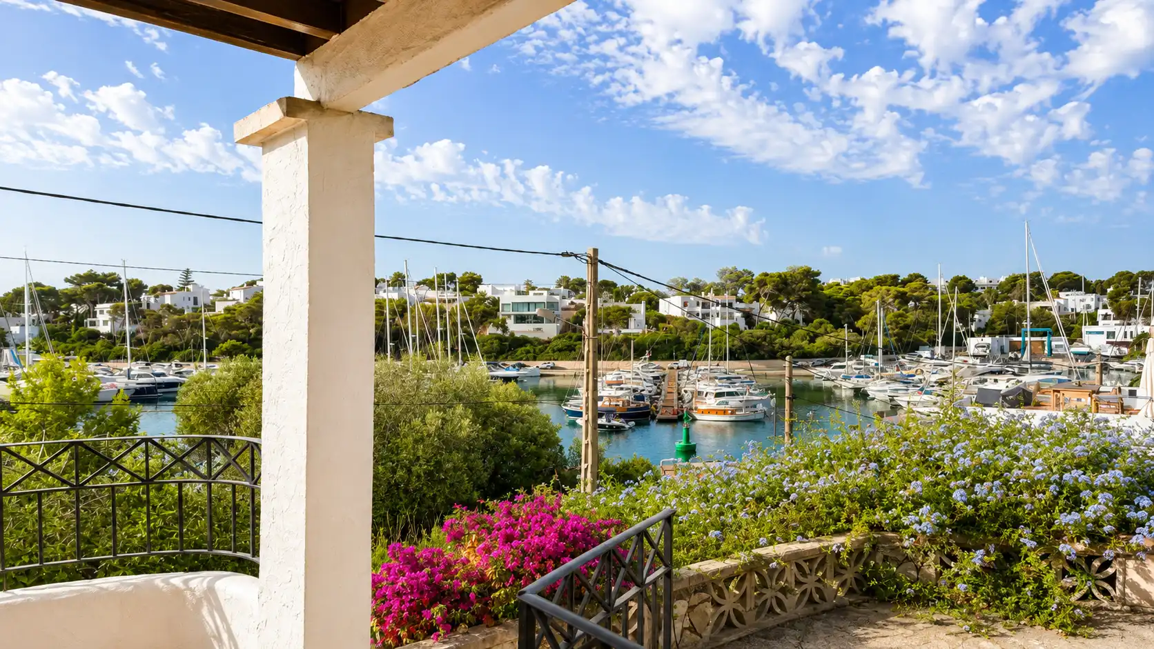 Detached house with terrace for sale in Carrer Baixada al Port 8, imagen 2