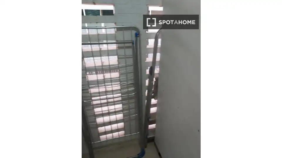 Flat for rent in Paterna  with Air Conditioner, Heating and Furnished