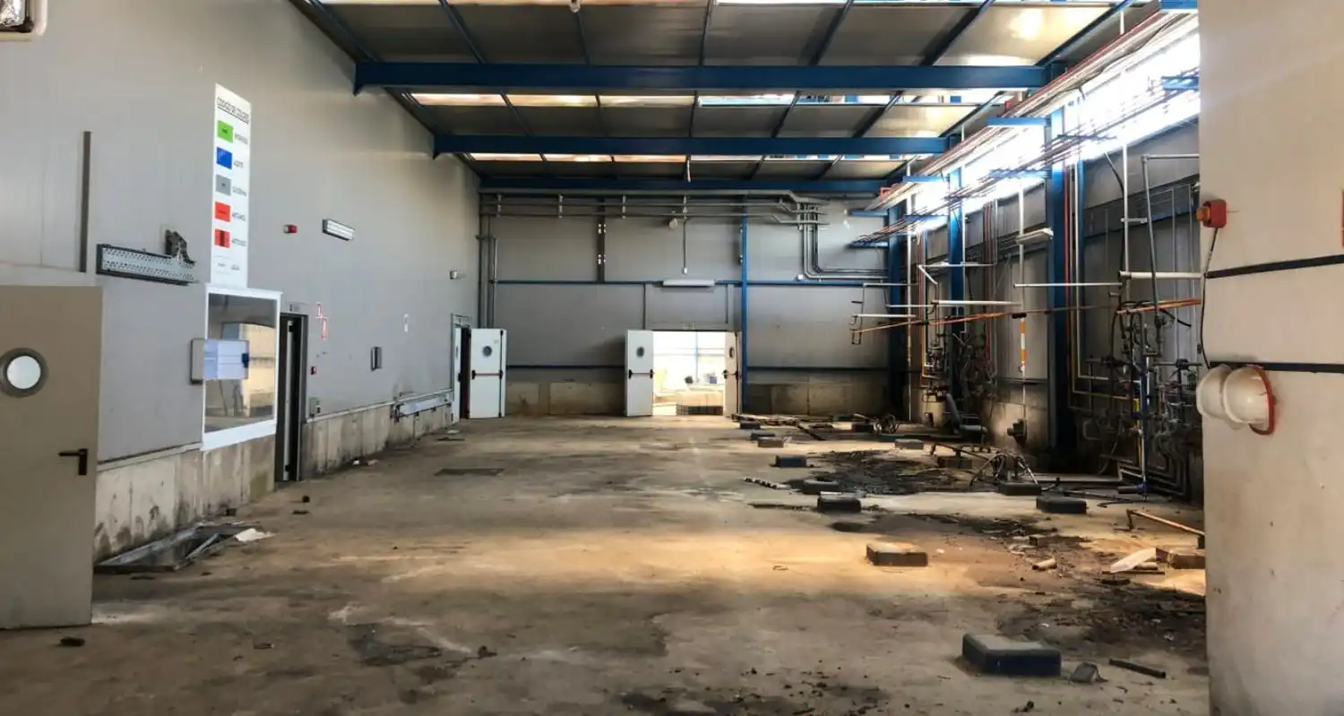 Fabrikhallen zum Verkauf in Almadén