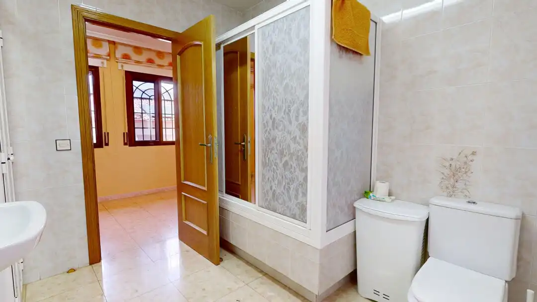 Baño de Casa o chalet en venta en Valdelaguna con Aire acondicionado, Calefacción y Terraza