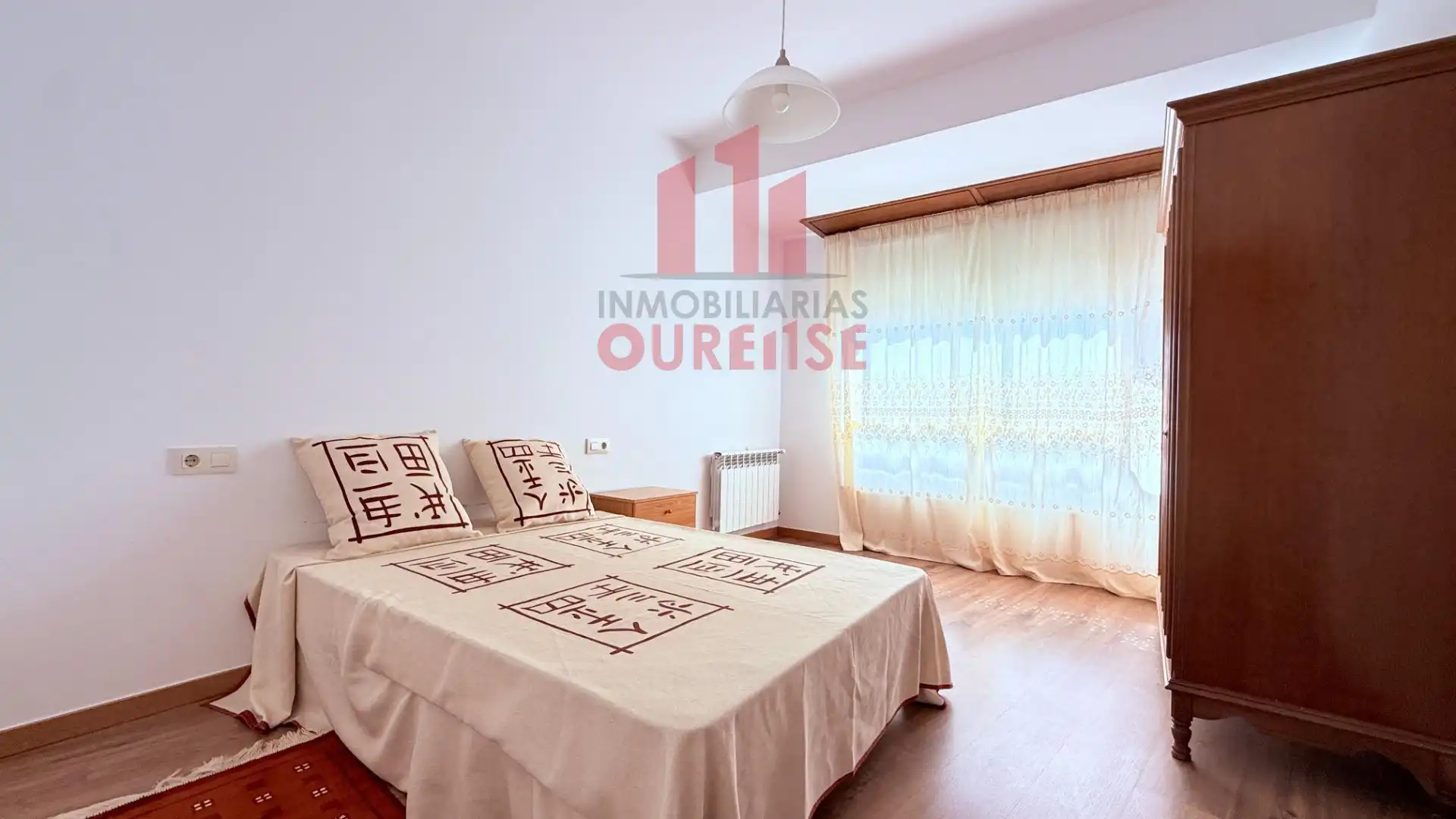 Habitación de Piso de alquiler en Ourense Capital  con Calefacción