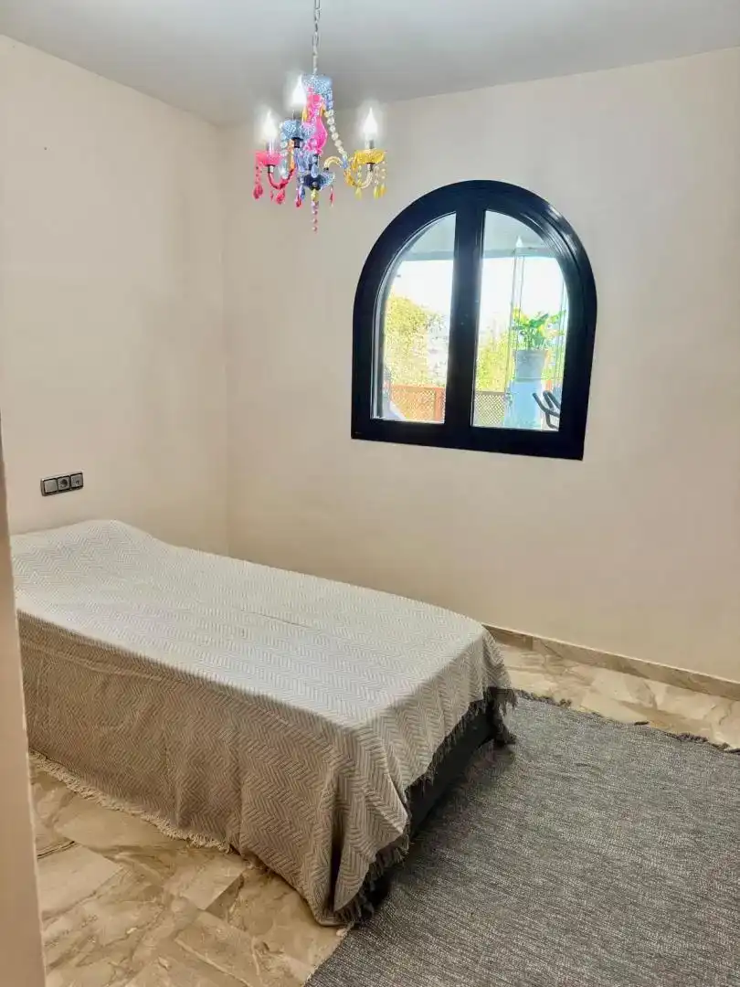 Schlafzimmer von Wohnungen zum Verkauf in Casares mit Klimaanlage, Schwimmbad und Balkon