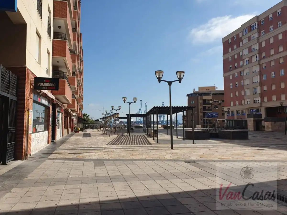 Piso de alquiler en Avenida Avenida Capitán Ontañón, La Reconquista - El Rosario