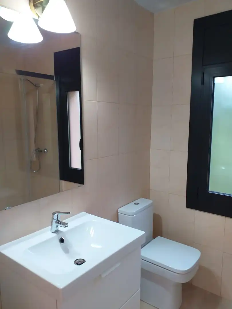 Bany de Casa o xalet en venda en Sant Llorenç de Morunys amb Parquet, Terrassa i Traster