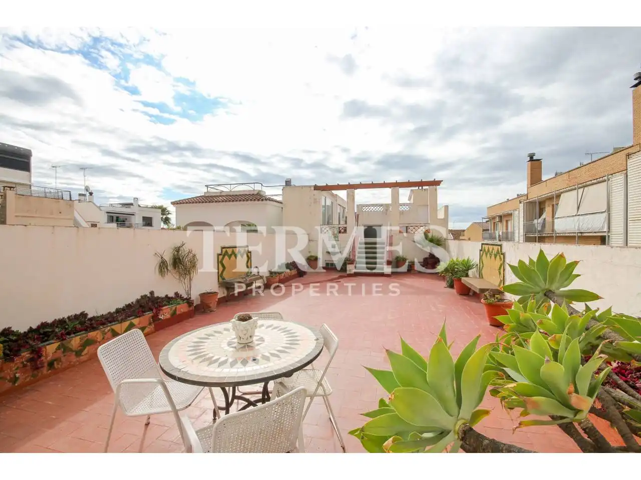Terraza de Casa adosada en venta en Mataró con Aire acondicionado, Calefacción y Jardín privado