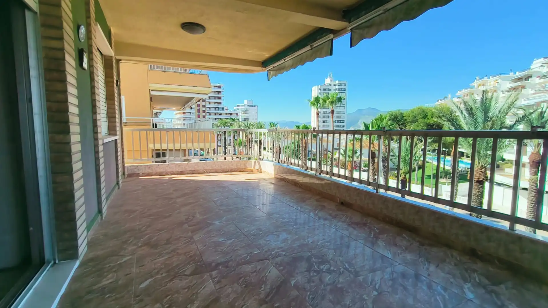 Vista exterior de Piso en venta en Tavernes de la Valldigna con Aire acondicionado, Horno y Balcón