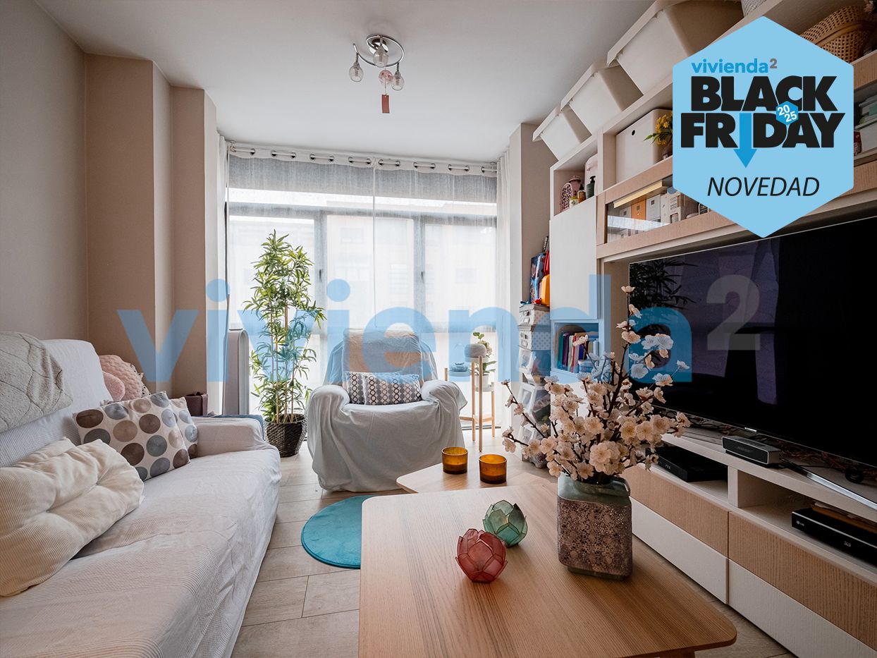 Living room of Flat for sale in  Madrid Capital  with Air Conditioner, Heating and Storage room