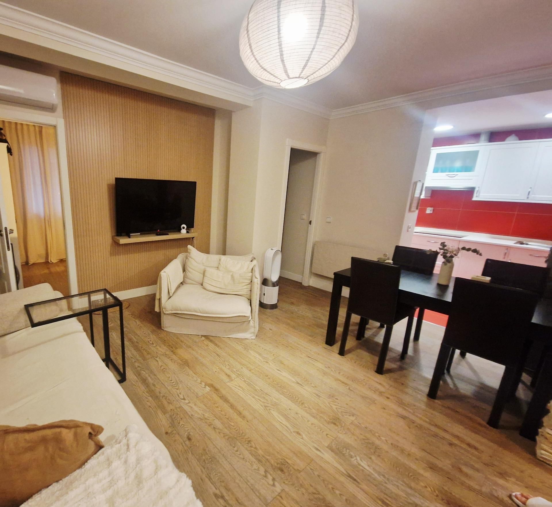 Living room of Flat for sale in  Madrid Capital  with Air Conditioner and Heating