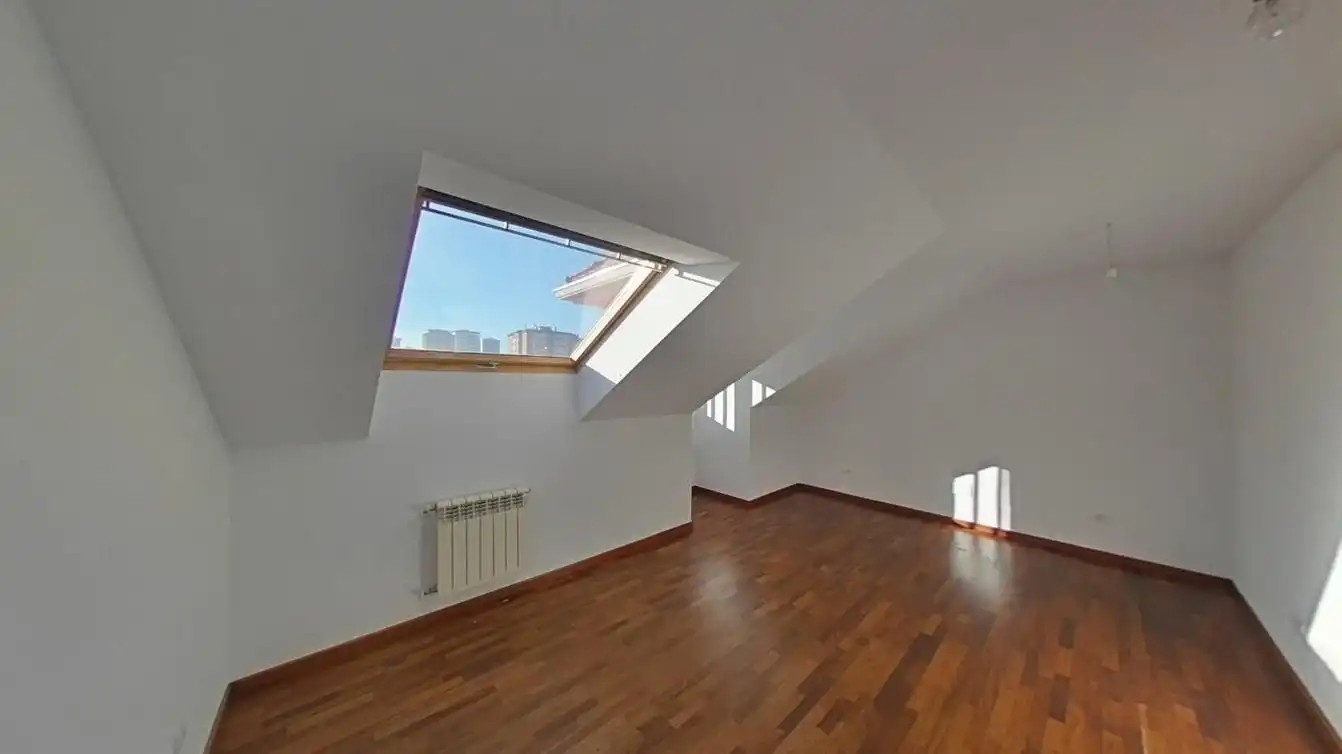 Bedroom of Flat for sale in Santander