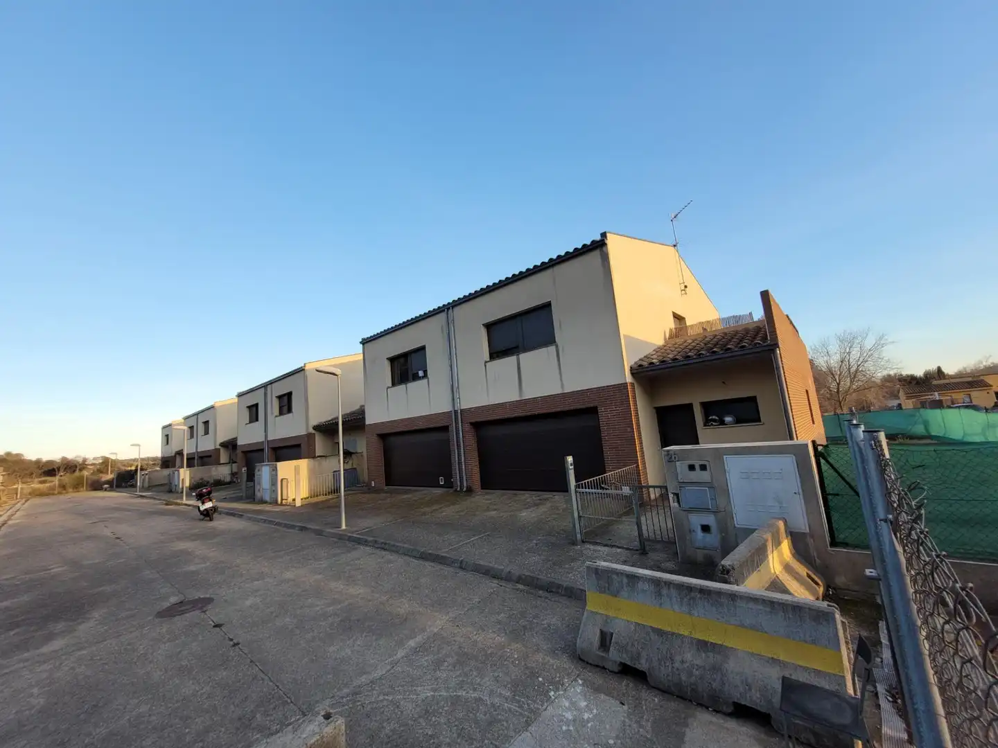 Vista exterior de Edificio en venta en Cervià de Ter