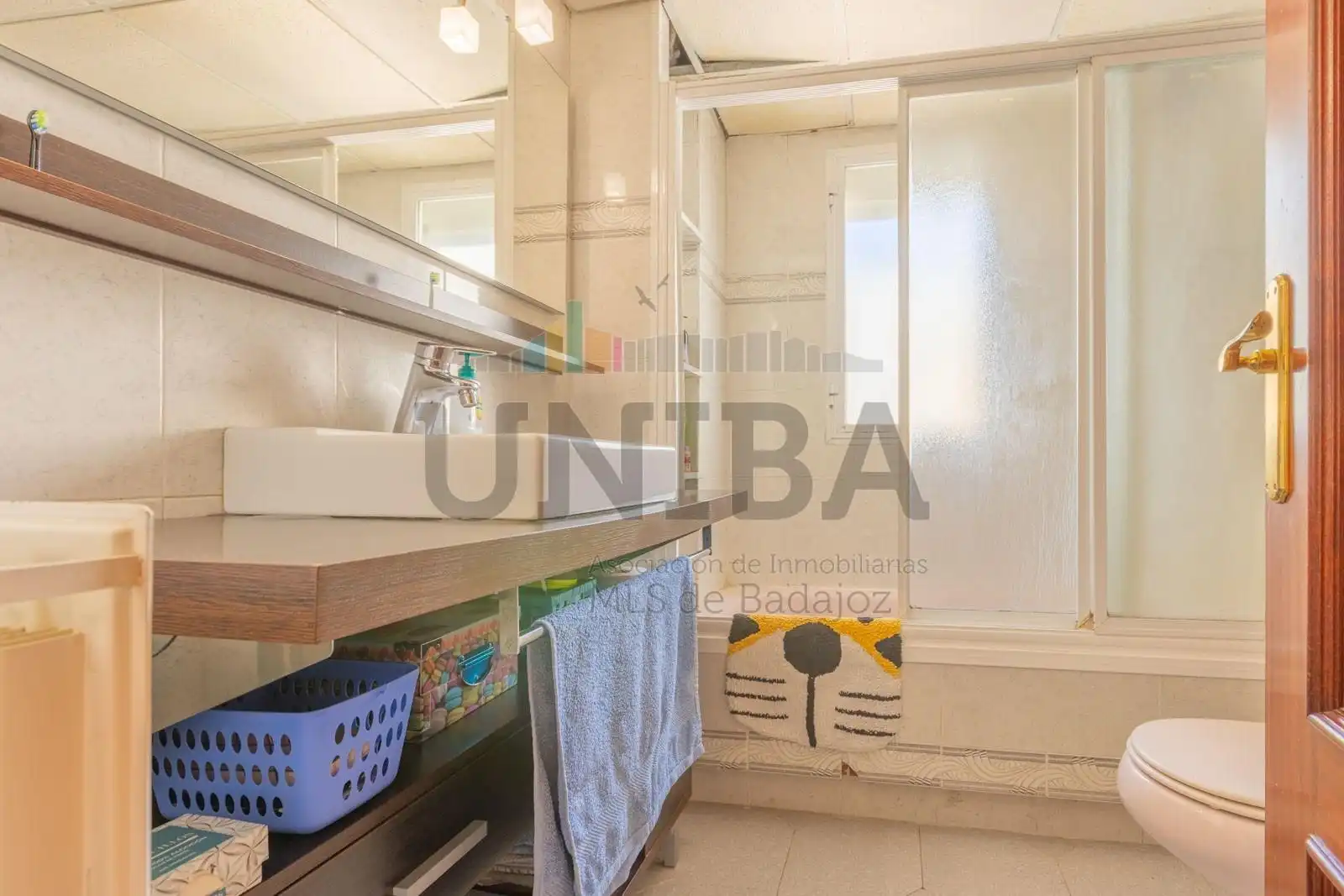 Badezimmer von Wohnung zum Verkauf in Badajoz mit Klimaanlage, Heizung und Terrasse