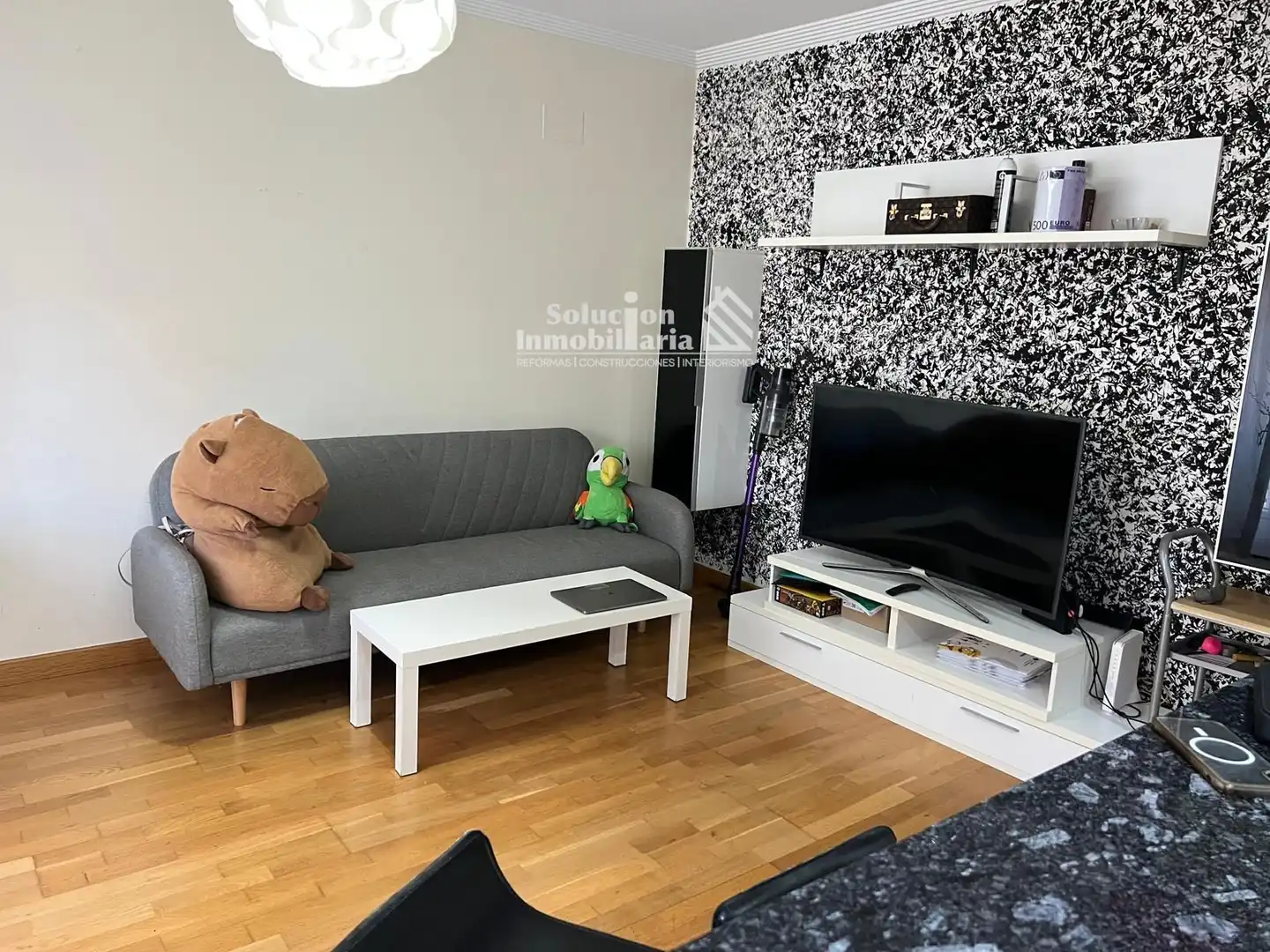 Sala d'estar de Apartament en venda en Salamanca amb Calefacció, Terrassa i Moblat