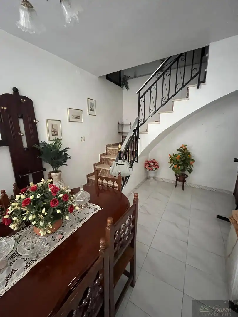 Casa con terrazza in vendita a Rute