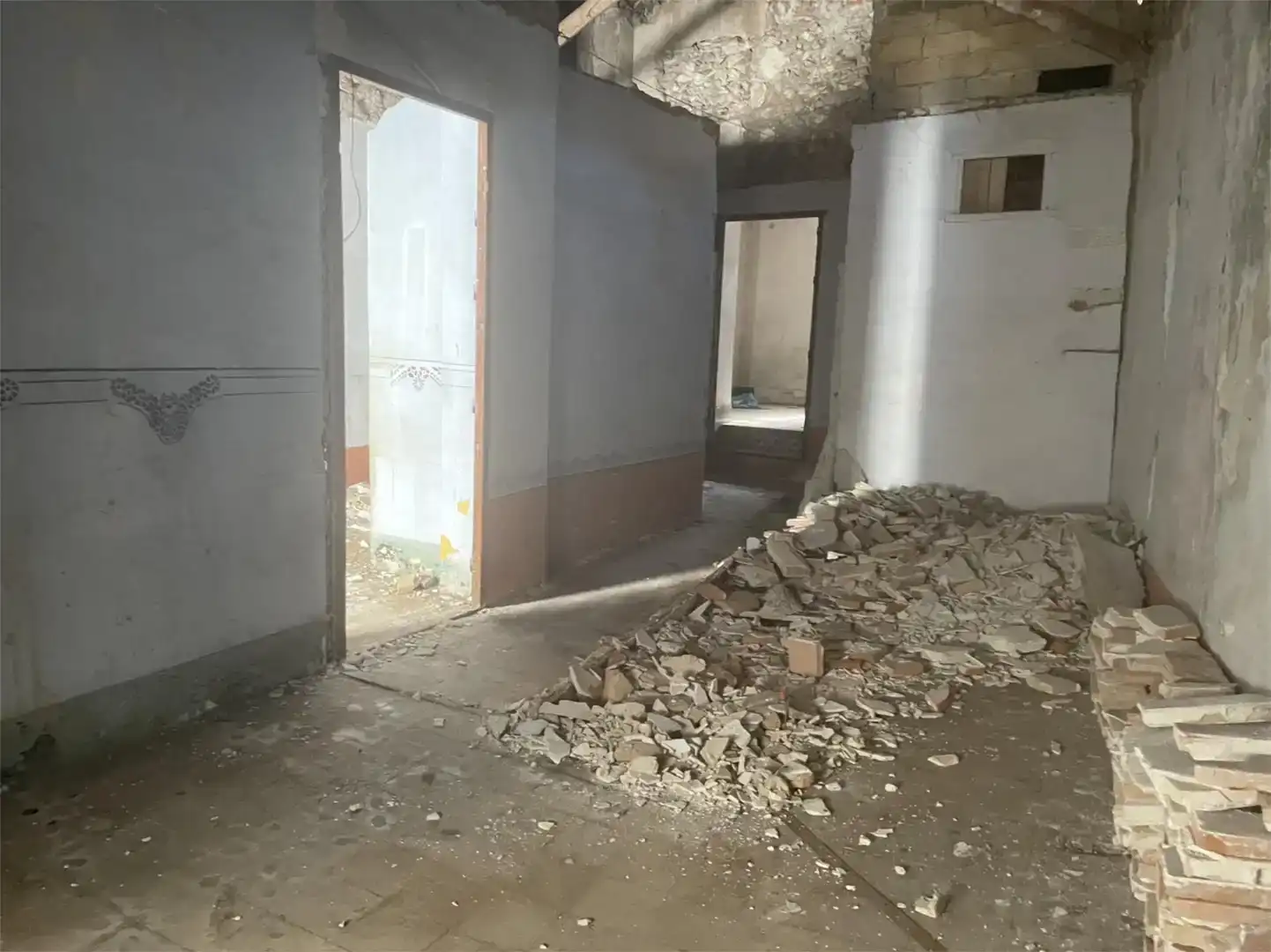 Casa adosada en venda en Villena amb Balcó