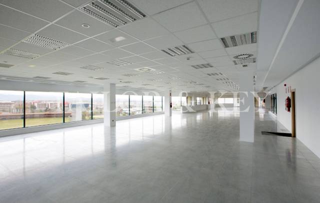 Oficina en Alquiler en Avenida de Europa en Parque Empresarial