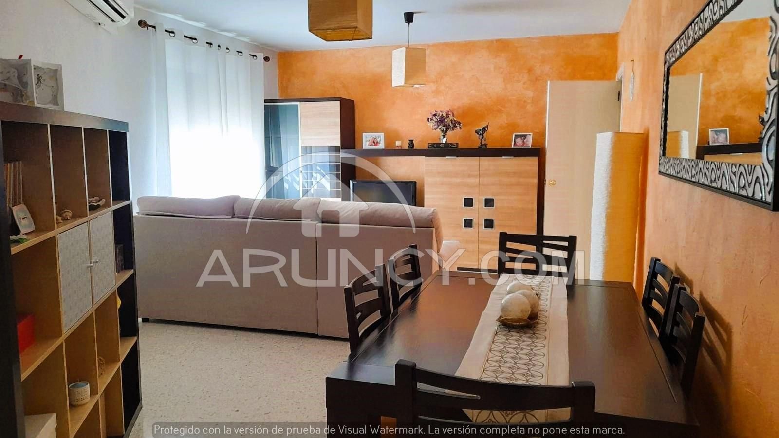 Living room of Flat for sale in Alcalá de Guadaira  with Air Conditioner, Heating and Storage room