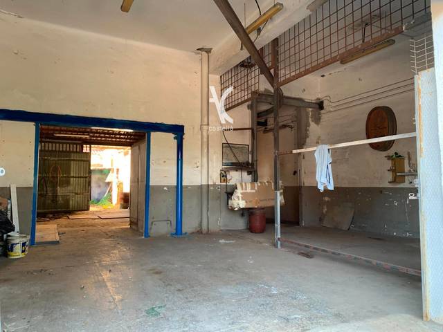 Nave industrial en Venta en Elisenda de Montcada en Centre - Nucli Antic