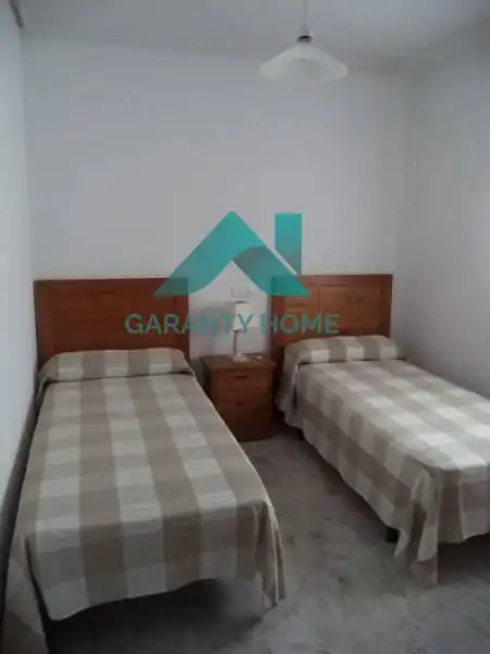 Habitación de Apartamento de alquiler en Cáceres con Aire acondicionado, Calefacción y Terraza