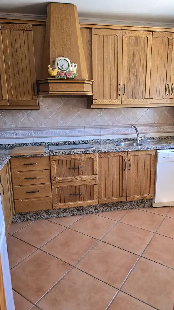 Cuina de Casa adosada en venda en Marbella amb Jardí privat, Terrassa i Traster