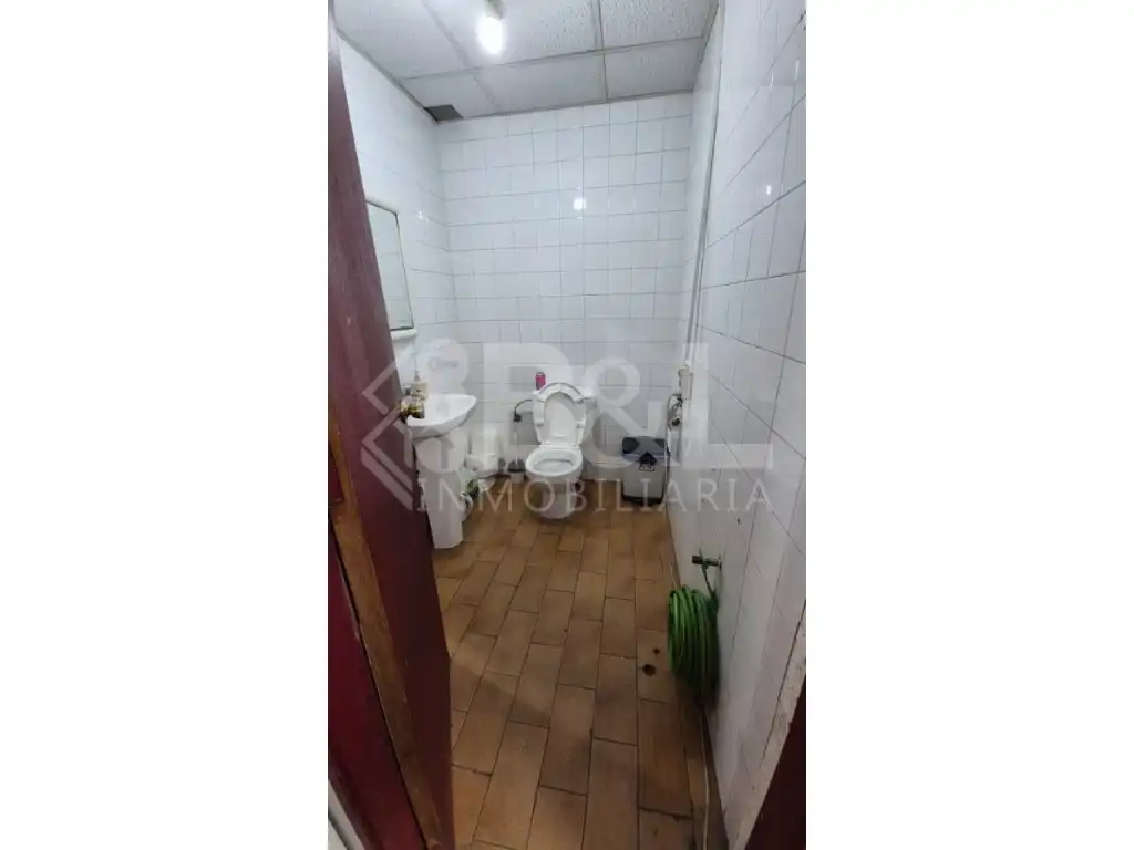 Bathroom of Industrial buildings for rent in Huelva