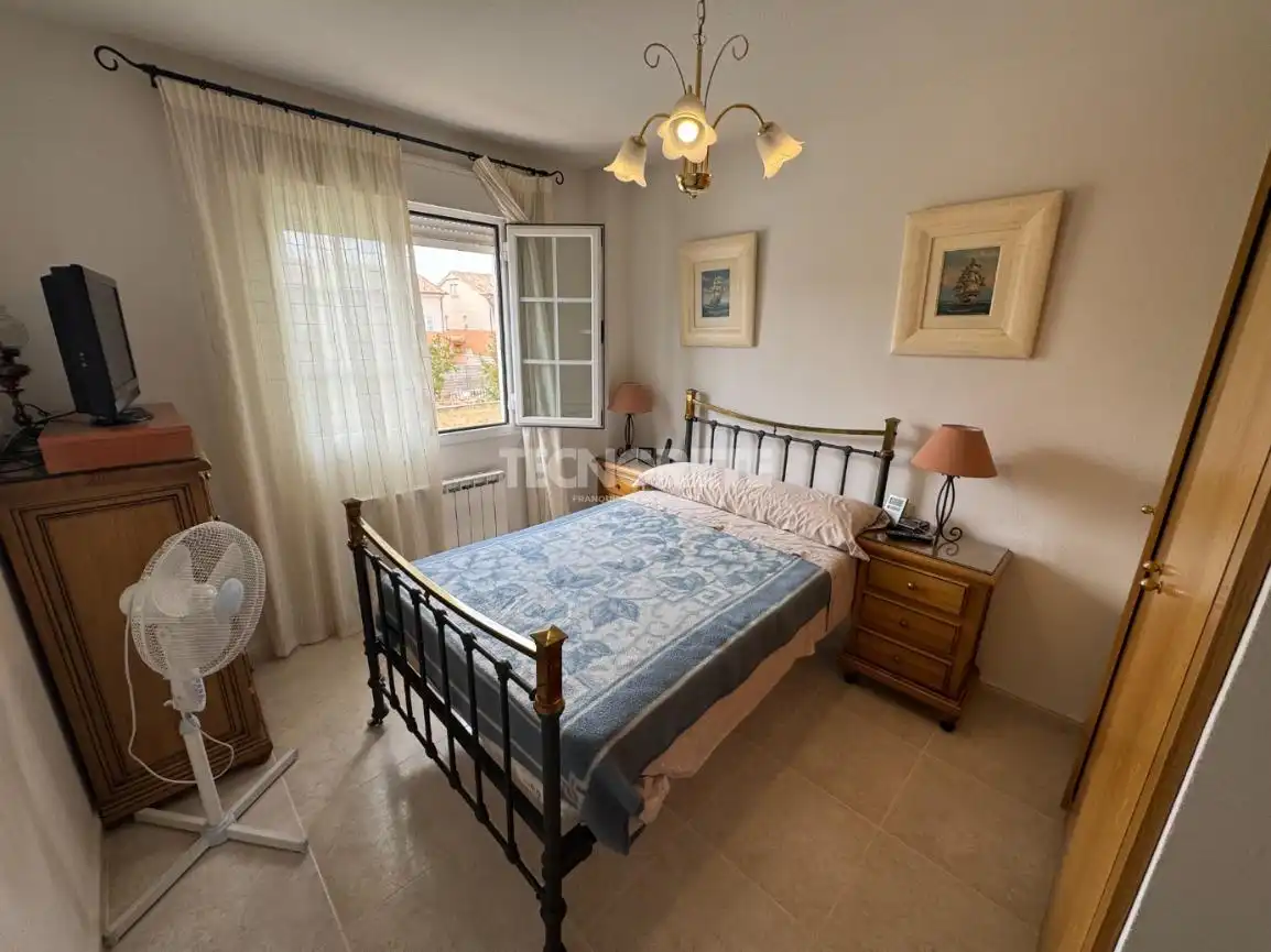 Casa aparellada amb terrassa en venda a Yunquera de Henares, imagen 28