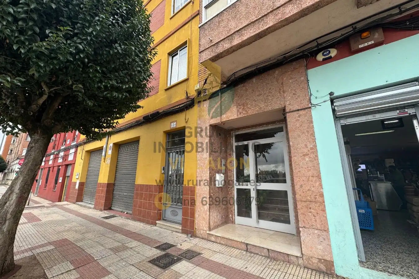 Exterior view of Flat for sale in León Capital   with Heating, Terrace and Furnished