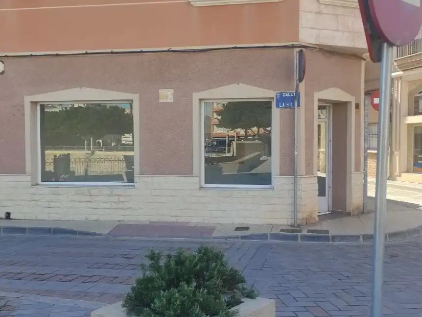 Vista exterior de Local de alquiler en Rojales con Aire acondicionado, Calefacción y Alarma
