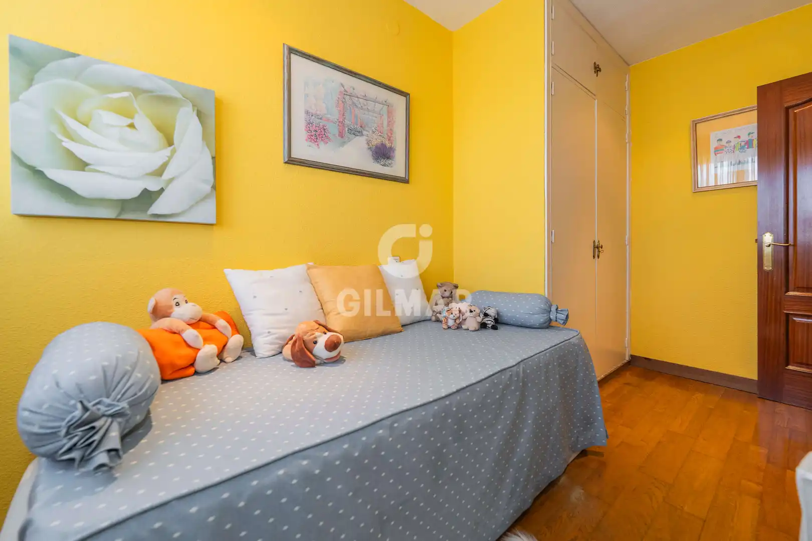 Schlafzimmer von Einfamilien-Reihenhaus zum Verkauf in Pozuelo de Alarcón mit Heizung, Privatgarten und Schwimmbad