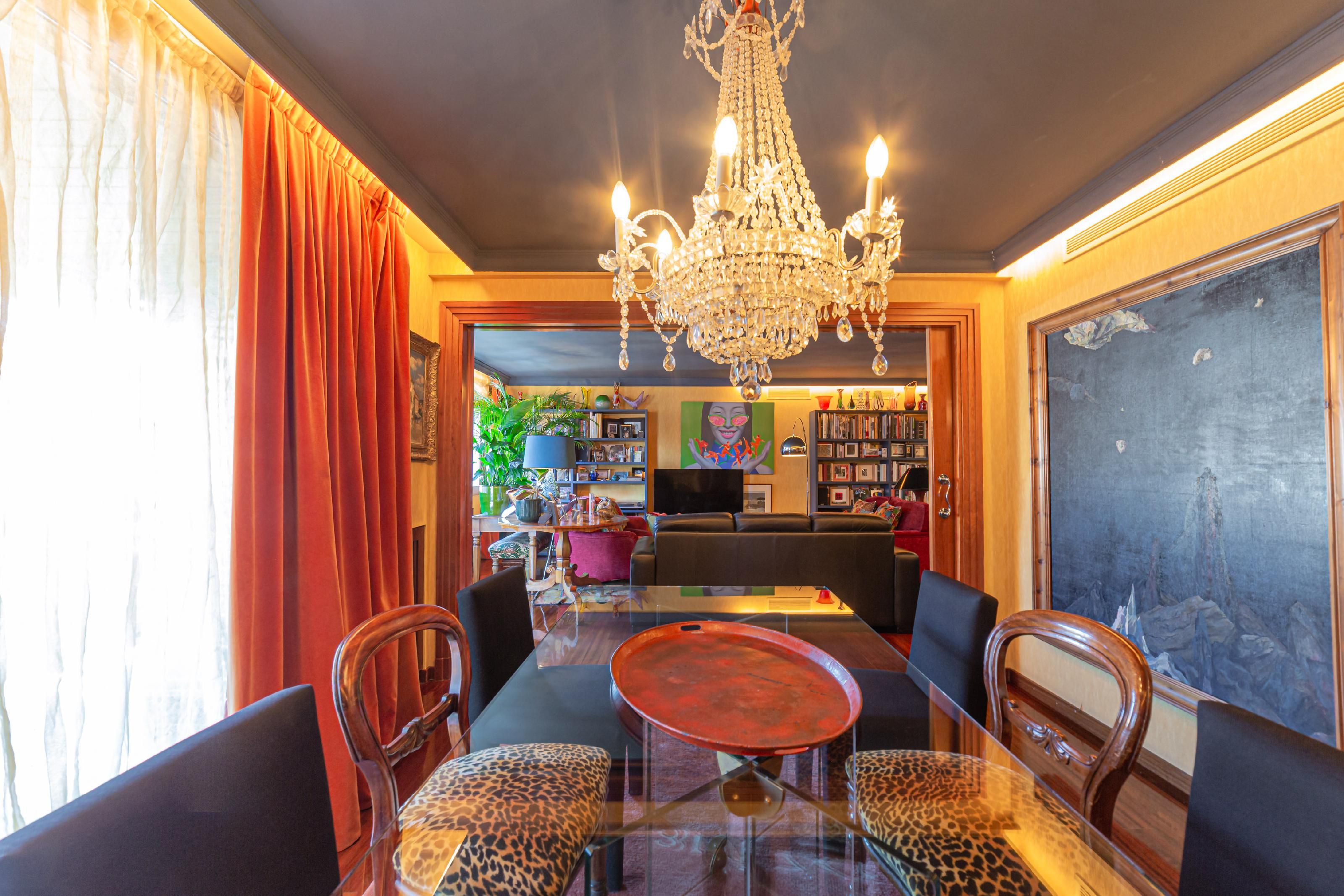 Menjador de Àtic en venda en  Barcelona Capital amb Aire condicionat, Calefacció i Jardí privat