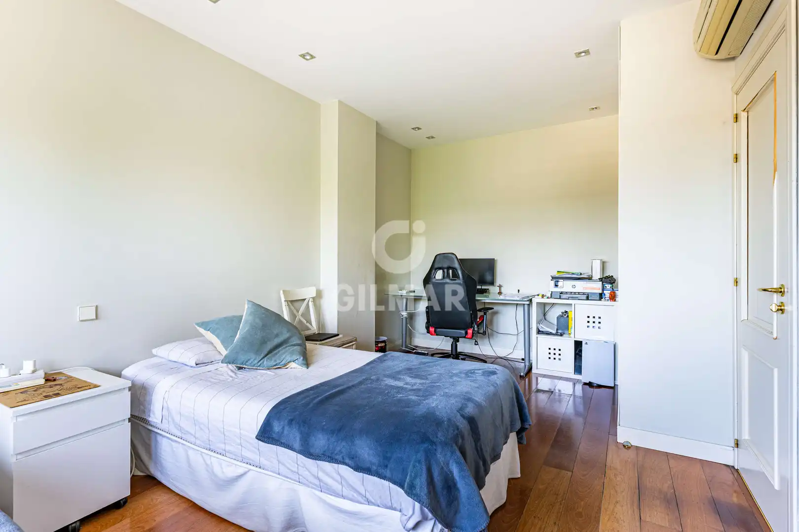 Bedroom of Detached homes for sale in Madrid  with Heating, Private garden and Swimming Pool