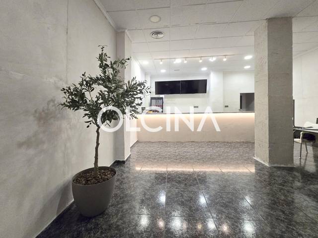 Local comercial en Alquiler en Eixample