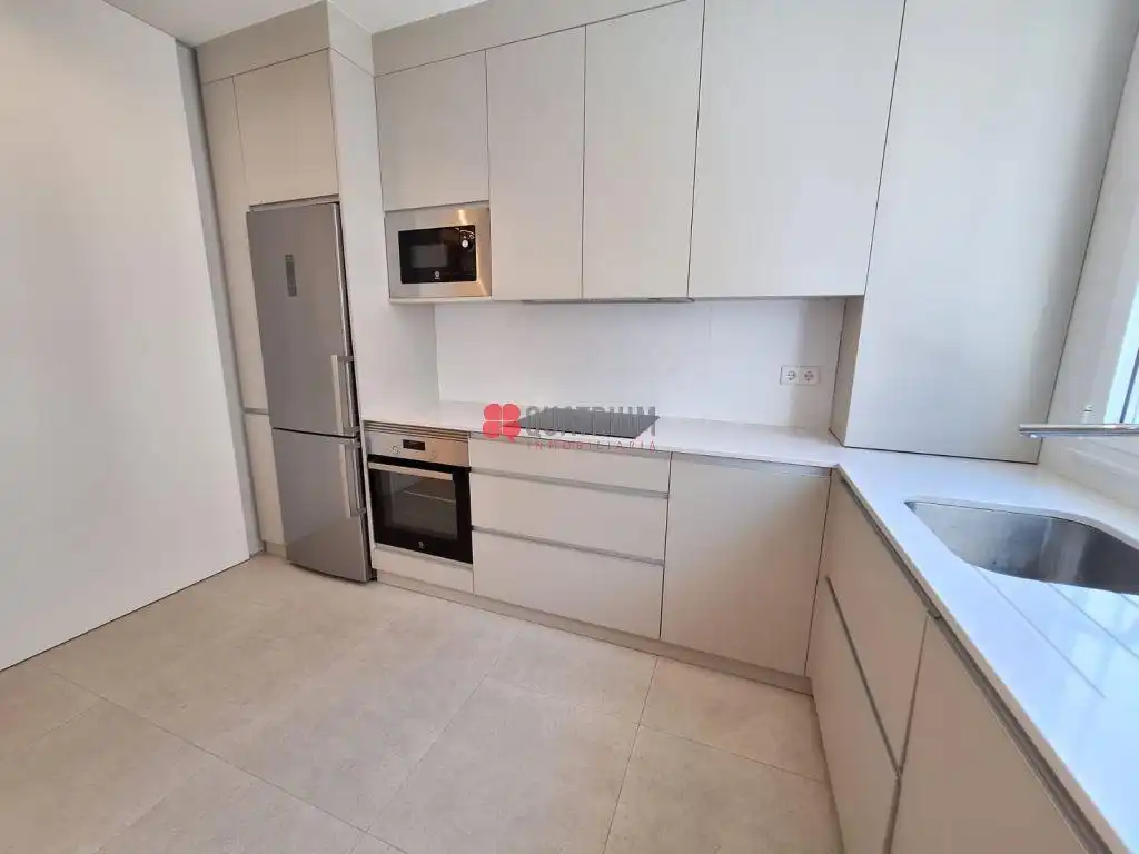 Cocina de Piso de alquiler en Santiago de Compostela  con Calefacción