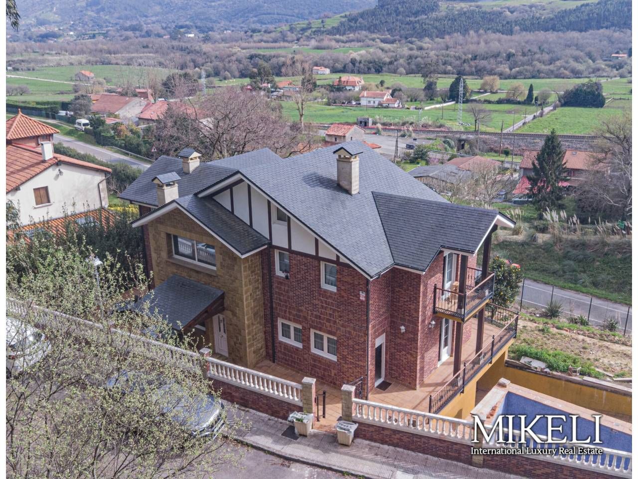 Vista exterior de Casa o chalet en venta en Piélagos con Aire acondicionado, Calefacción y Jardín privado