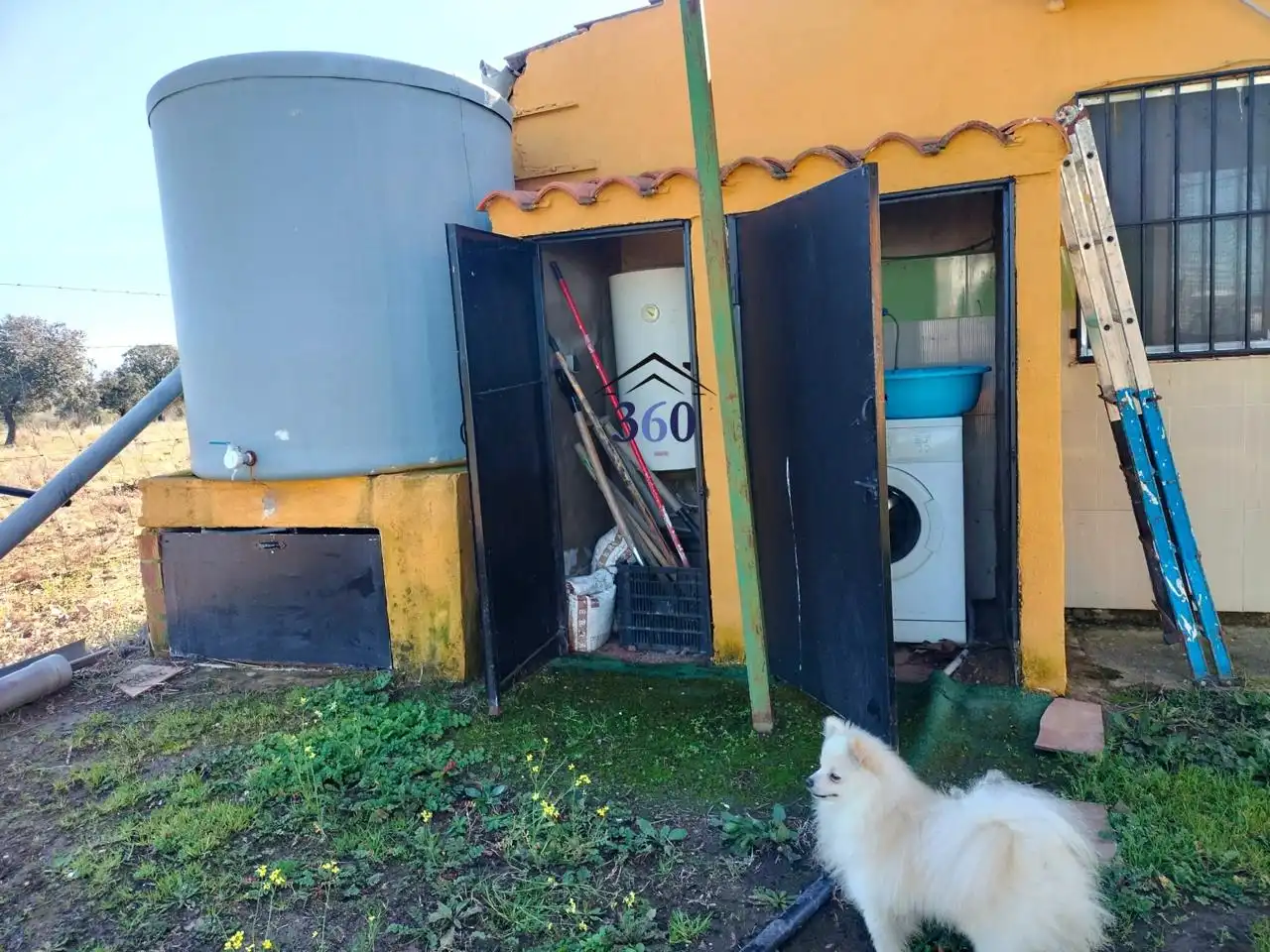 Finca rústica en venta en Alcuéscar
