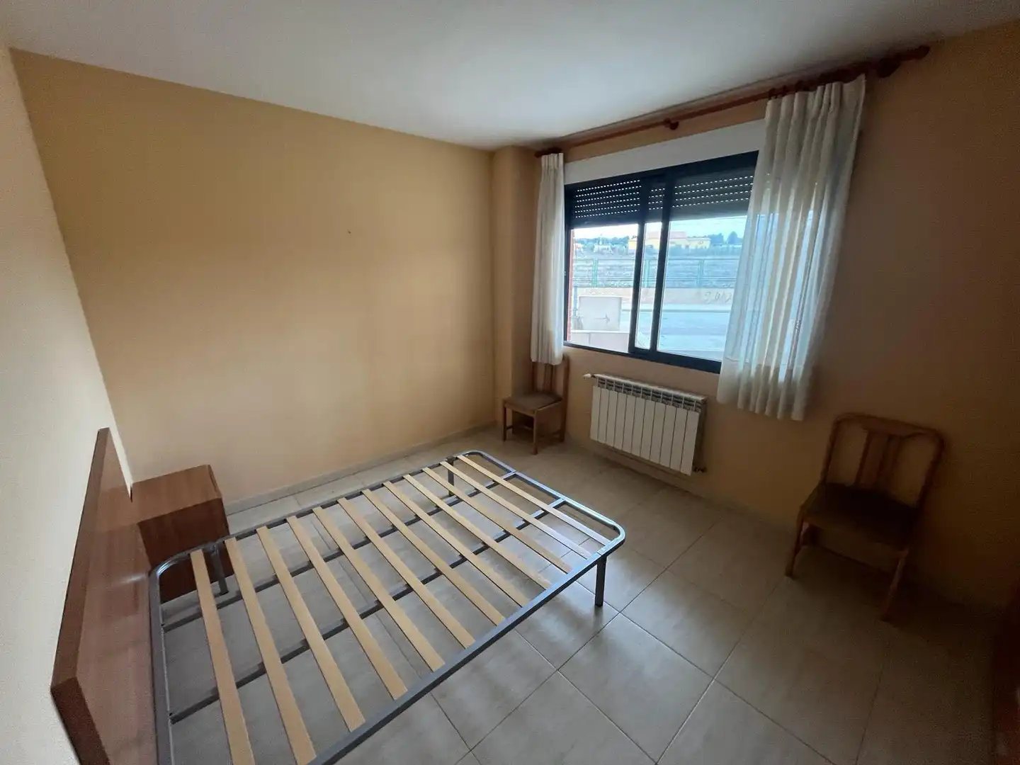 Habitación de Piso en venta en Almansa con Calefacción, Amueblado y Balcón