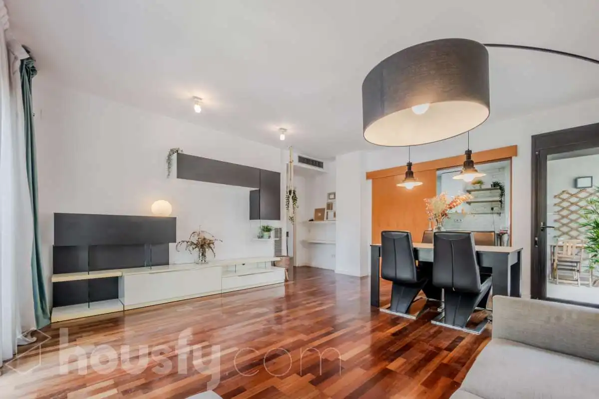 Sala d'estar de Pis en venda en Sant Adrià de Besòs amb Aire condicionat, Calefacció i Parquet