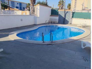 Maison mitoyenne avec balcon à vendre à Playa - Ben Afeli