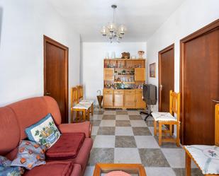 Living room of Flat for sale in  Granada Capital  with Terrace and Balcony