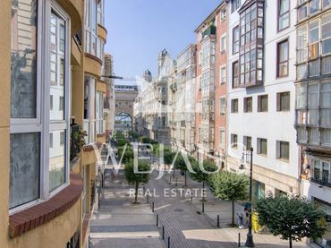 Appartamento con balcone in vendita a Calle de Marcelino Sanz de Sautuola 14