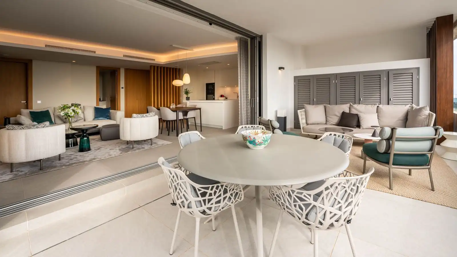 Terrasse von Wohnung zum Verkauf in Benahavís mit Terrasse, Abstellraum und Möbliert