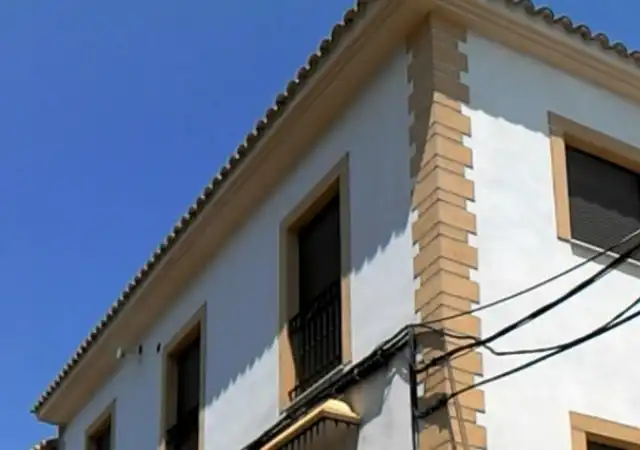 Vista exterior de Pis en venda en Baena