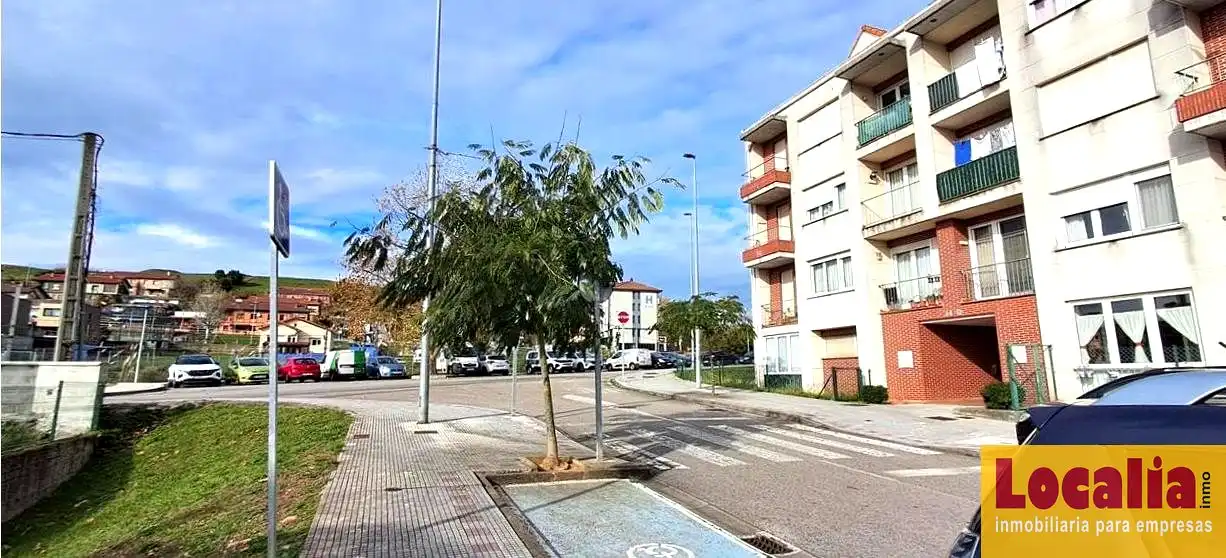 Außenansicht von Erdgeschoss zum Verkauf in El Astillero   mit Abstellraum
