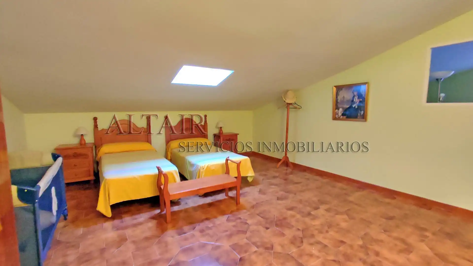Habitación de Ático en venta en Navaluenga con Aire acondicionado, Calefacción y Terraza