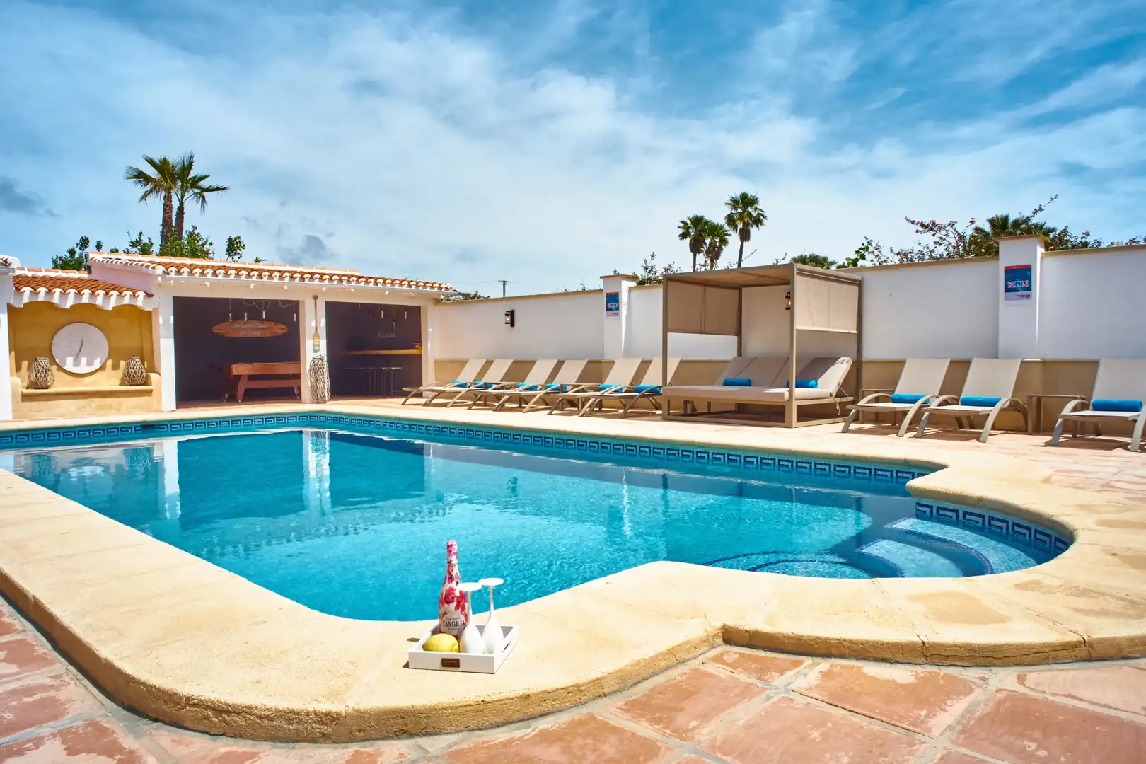 Piscina de Edificio en venta en Jávea / Xàbia